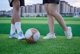 兰德尔投篮,未中,戈贝尔双臂,凯发娱乐官网,凯发娱乐品牌,凯发娱乐精彩