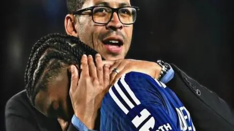 詹姆斯弧顶精准助攻，文森特三分应声入网